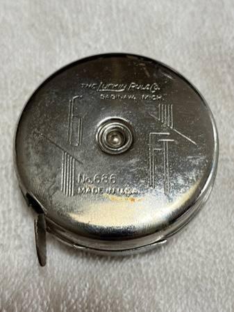 Vintage Lufkin Rule Co. 6' Wizard Metal Tape Measure No. 686.jpg