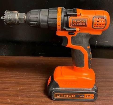 BLACK and DECKER 20 Volt MAX Lithium Ion Drill Driver LDX120. No charger or bits.jpg