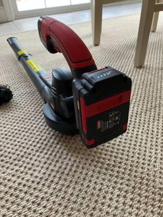 LEAF BLOWER - RECHARGEABLE ELECTRIC BATTERY PACK.jpg