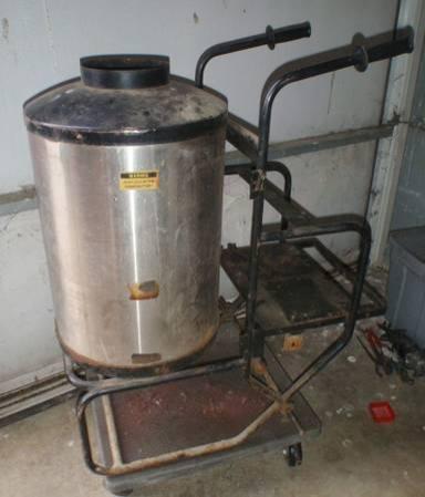 High Temp Steam Pressure Washer w Leeson Motor Burner Unit w Frame.jpg