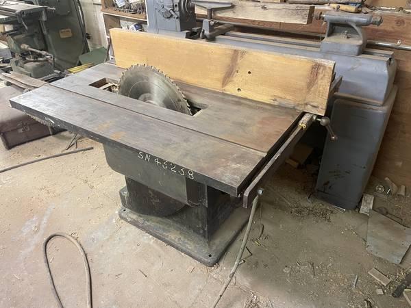 Antique Table Saw.jpg